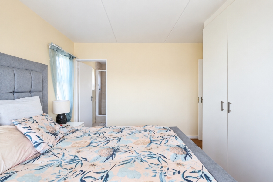 2 Bedroom Property for Sale in Parklands Western Cape